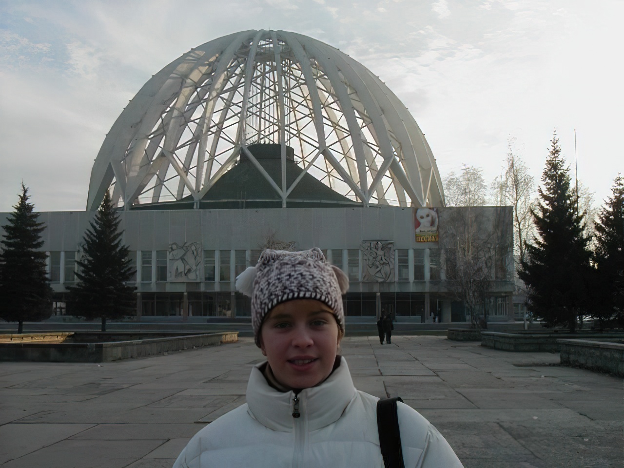 Yuliya in front of Yekaterinburg Circus in Russia